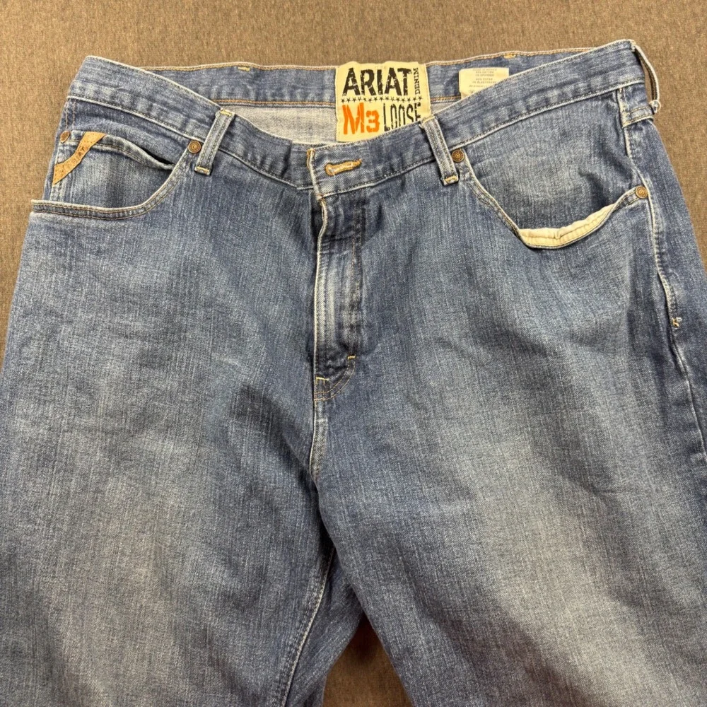 Ariat M3 Loose Fit Mens Jeans 42x32 Medium Wash Denim Straight Leg Stretch